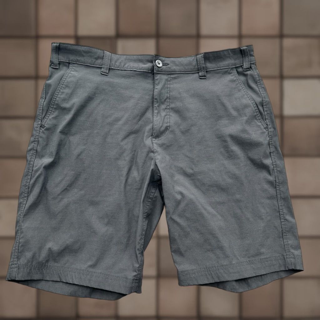 Eddie Bauer Eddie Bauer Travex Shorts Men 38 Black Nylon Outdoors Hiking Walking Exploring Chino 5-Pocket Regular Waist 10 In Inseam Mens Size US 38 / EU 54 - 1 Thumbnail
