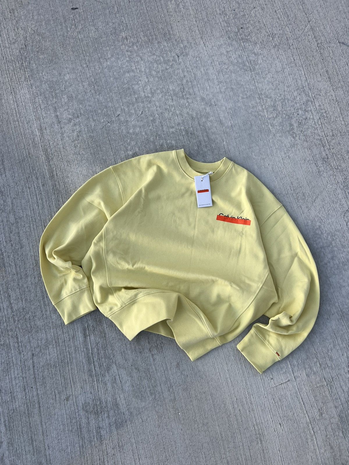 image of Calvin Klein Sweatshirt Crewneck in Yellow, Men's (Size Medium)