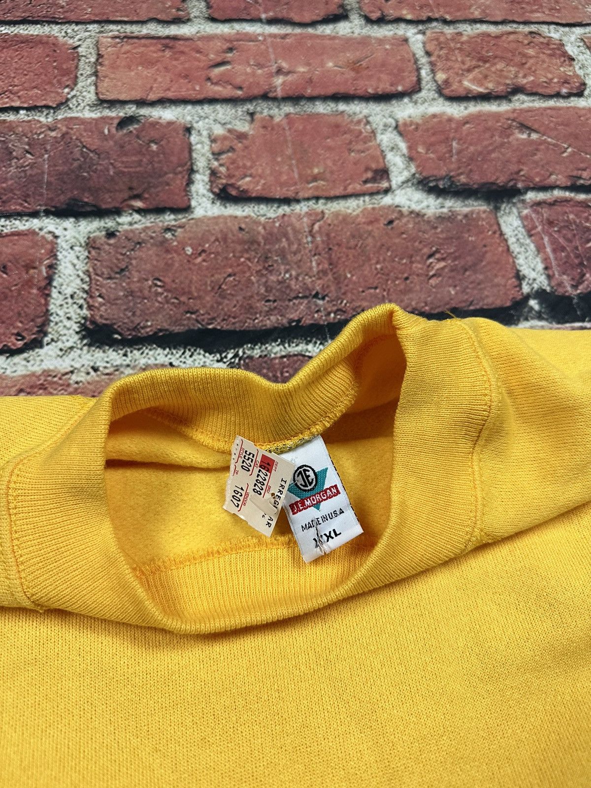 Vintage Vintage Blank JE Morgan Sweatshirt 80s Crewneck Yellow NEW Size US XXL / EU 58 / 5 - 6 Thumbnail