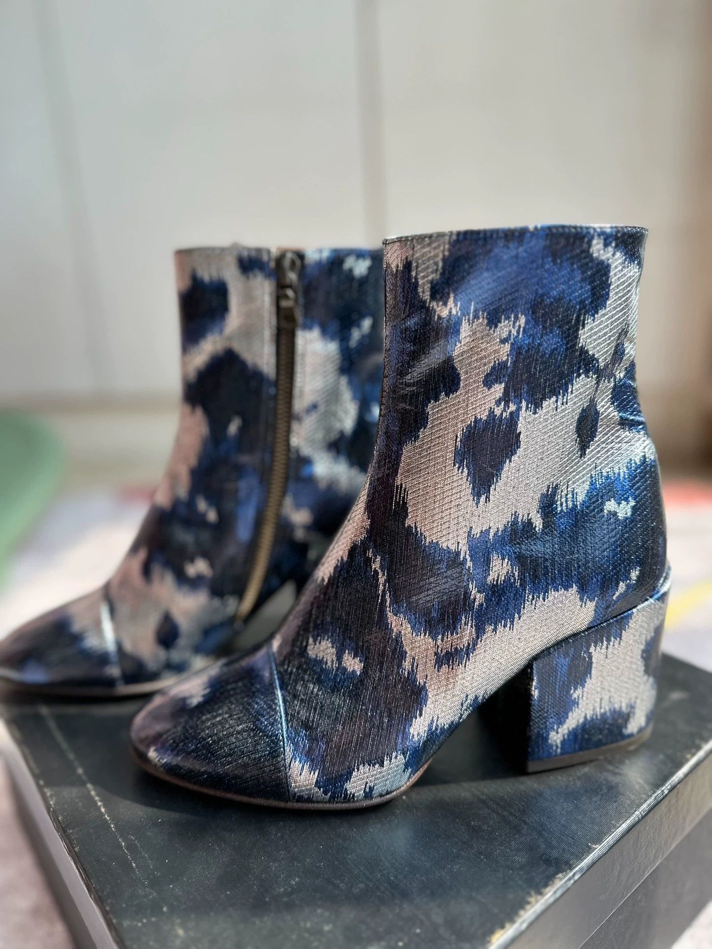 Dries Van Noten Dries Van Noten Shimmering Classic Boots EU 35.5 Size US 5 / IT 35 - 1 Thumbnail