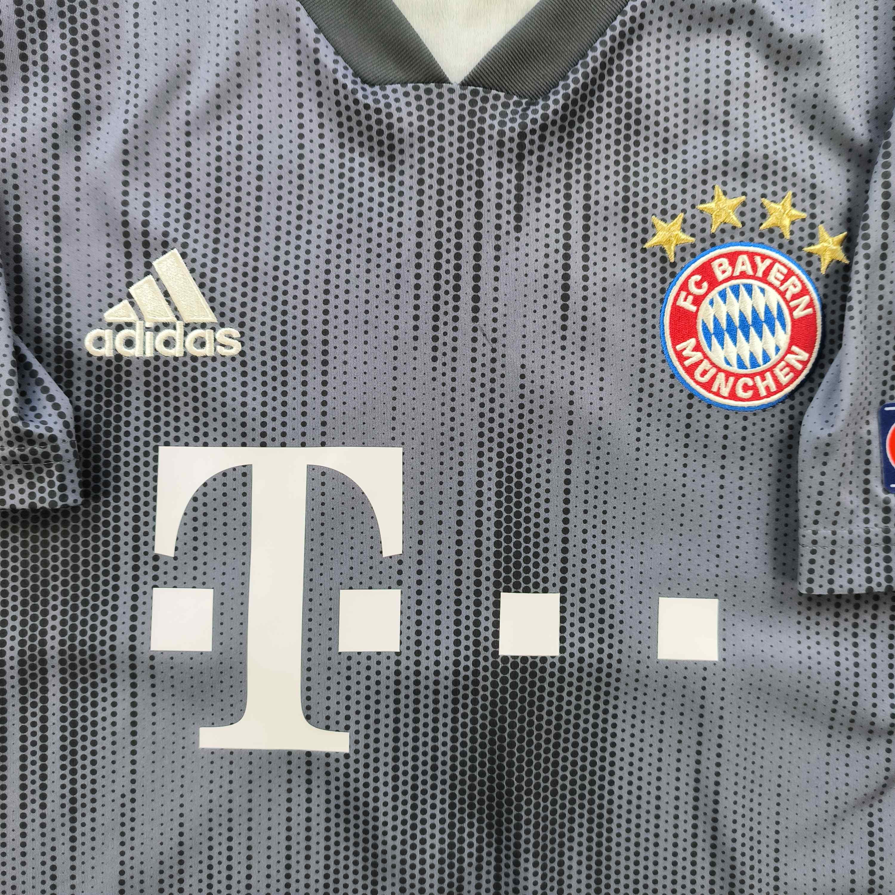 Adidas Bayern Munich 18-19 third UCL Lewandowski football jersey L Size US L / EU 52-54 / 3 - 4 Thumbnail