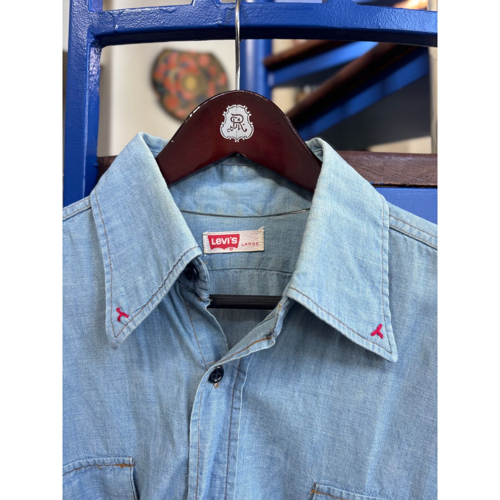 Levi's Levi’s Embroidered Denim Button Down Shirt L Size US L / EU 52-54 / 3 - 2 Thumbnail