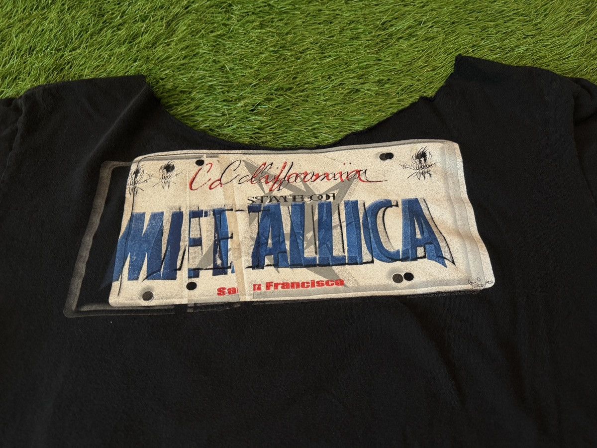 Band Tees 2003 METALLICA Vintage Driver License San Fran Thrashed Tee Size US L / EU 52-54 / 3 - 6 Thumbnail