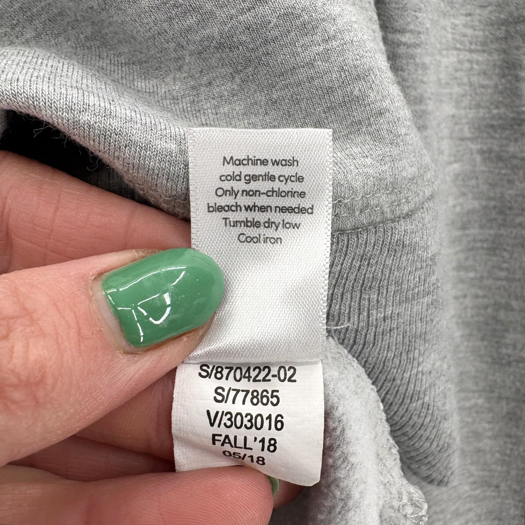 Athleta Athleta Sweatshirt Womens Small Gray Fleece Pullover Crew Neck Thumbholes Luxe Coaster? Size S / US 4 / IT 40 - 6 Thumbnail