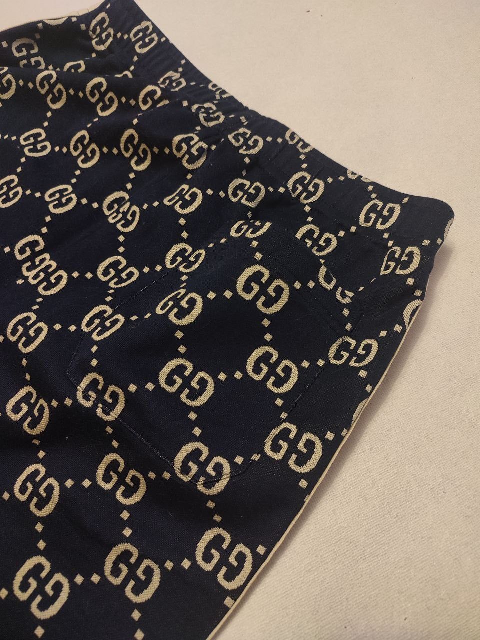 Gucci gucci monogram sweatpants Size US 27 - 4 Thumbnail