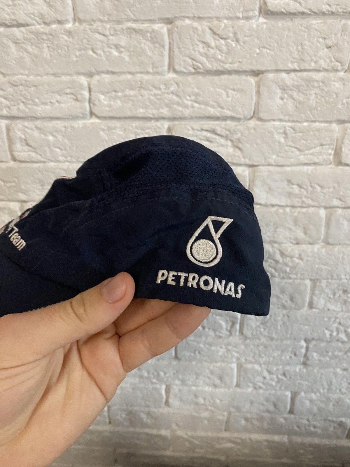 BMW × Formula 1 × Vintage Vintage BMW Sauber F1 Team Cap 5 panel Size ONE SIZE - 3 Thumbnail