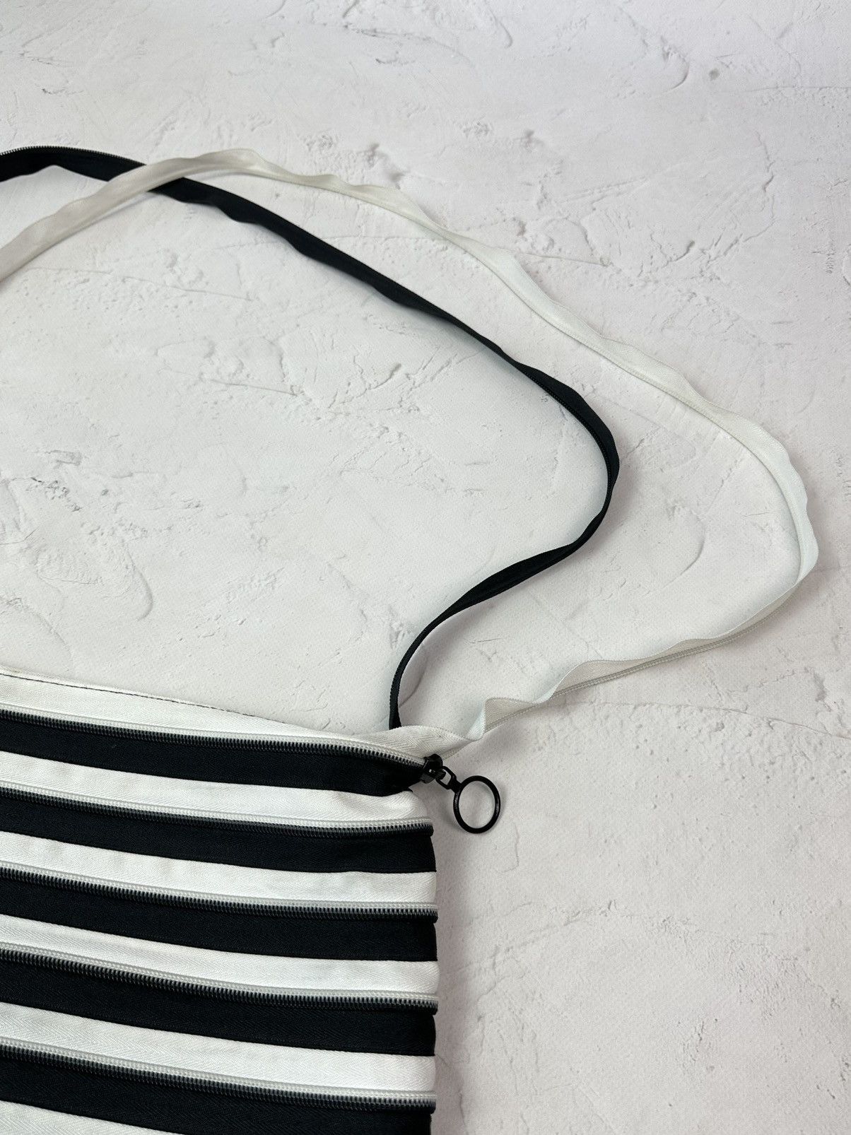 20471120 × Beauty Beast × Vintage Vintage Zipper Stripped Bag Size ONE SIZE - 4 Thumbnail