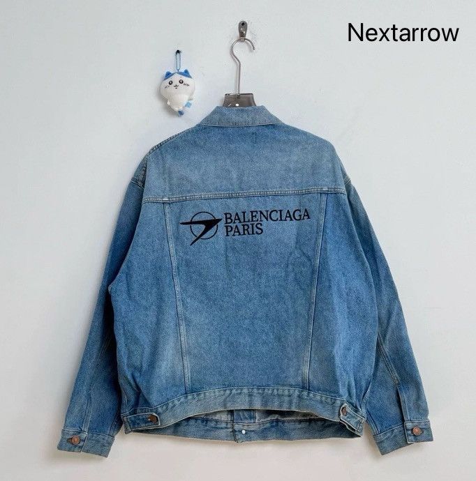 Balenciaga Balenciaga arrow slogan logo denim jacket2412-Nextarrow Size US XS / EU 42 / 0 - 2 Thumbnail
