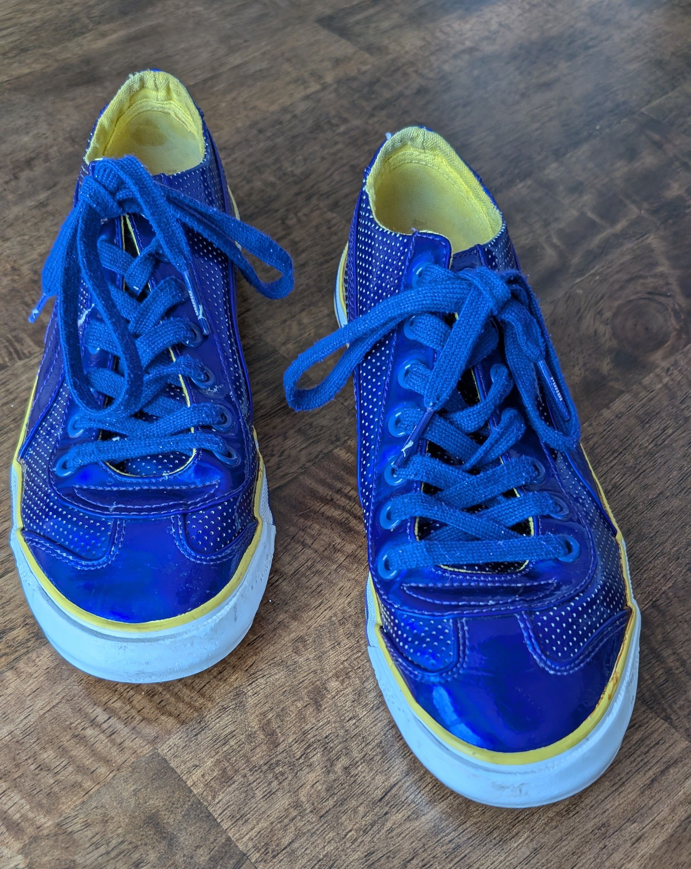 Puma Puma Womens Sneakers/Shoes Metallic Purple Low Top SZ 9 Rare Size US 9 / IT 39 - 1 Thumbnail