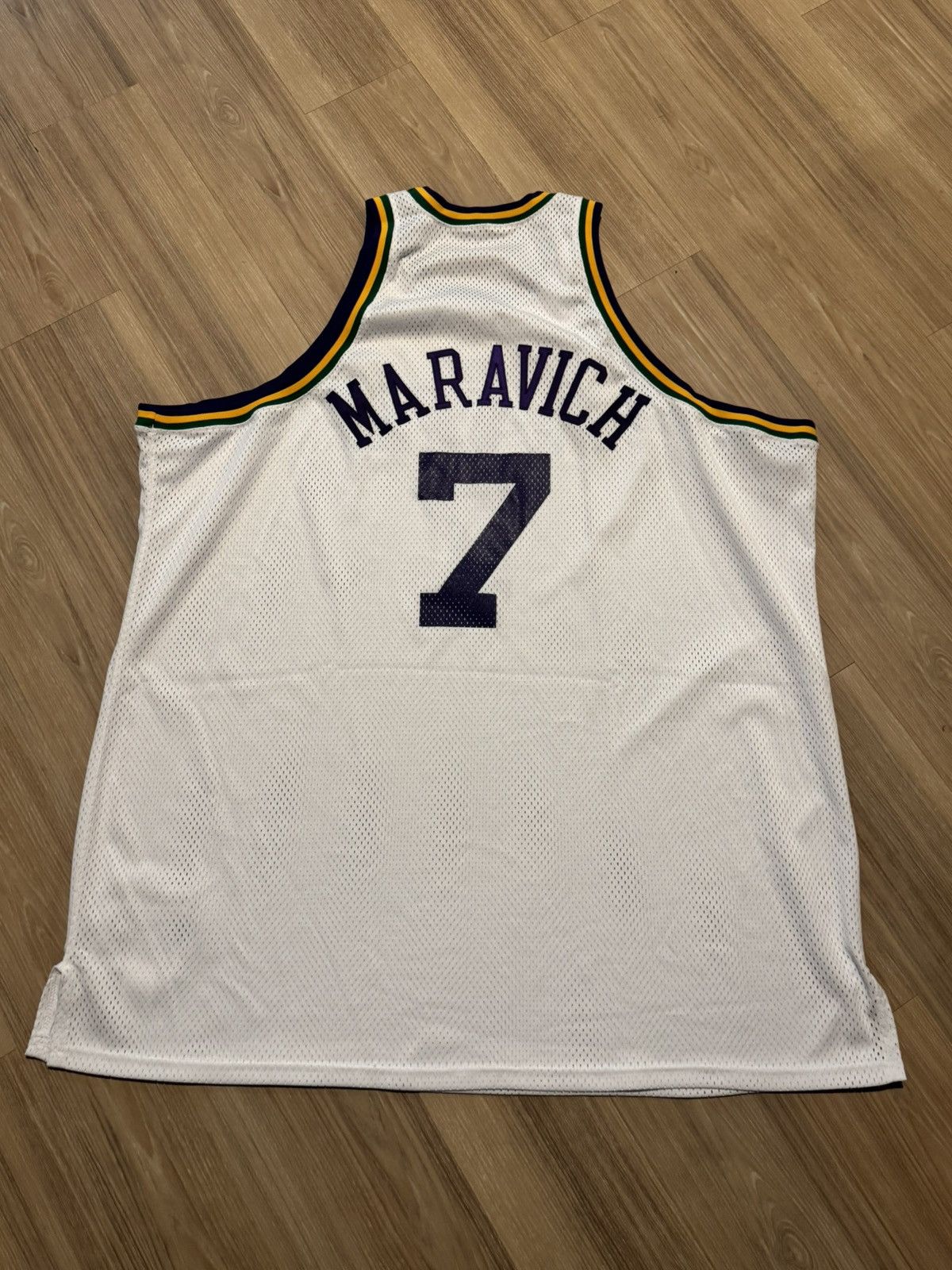 Mitchell & Ness Mitchell & Ness Utah Jazz Pistol Pete Maravich Jersey Size US XXL / EU 58 / 5 - 3 Thumbnail