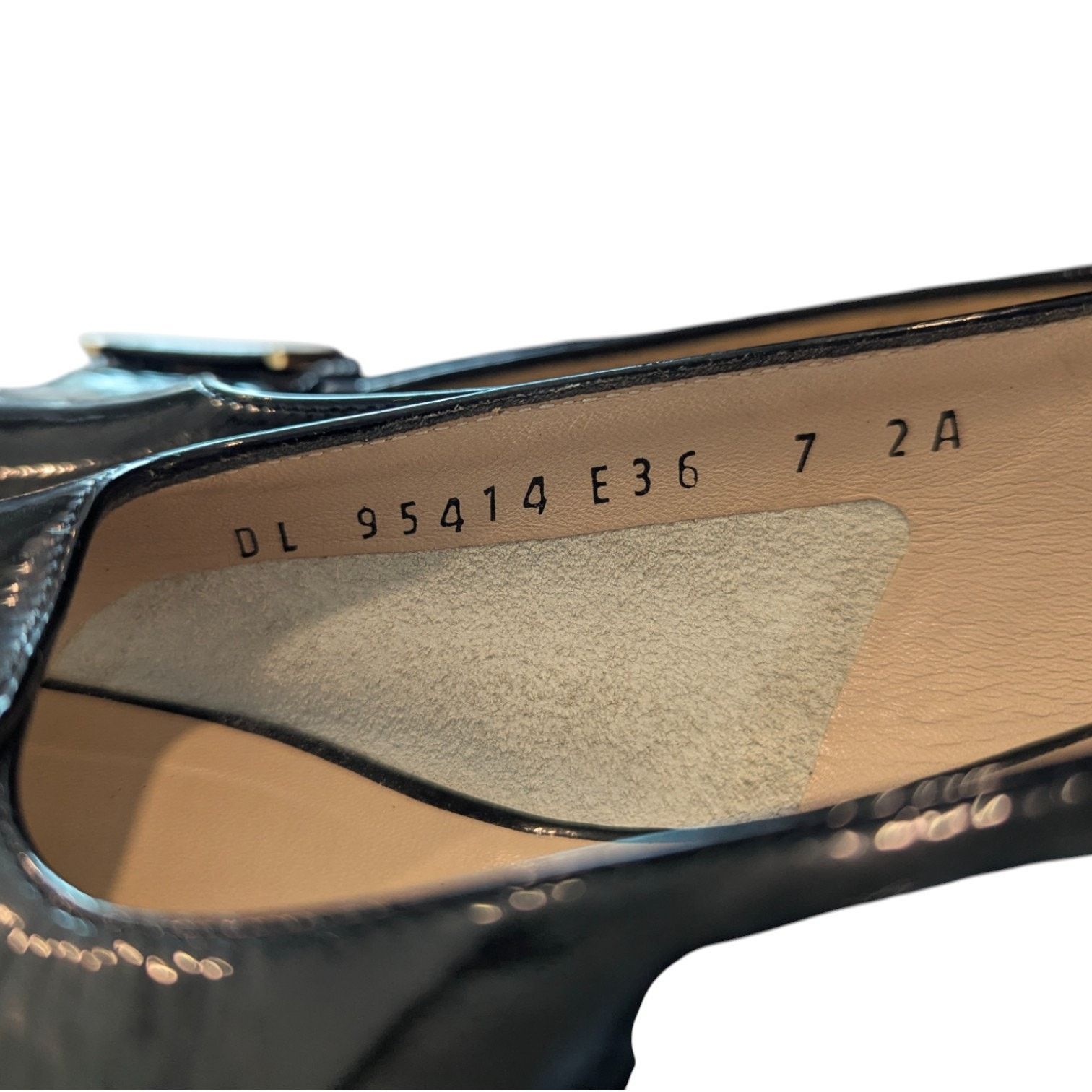 Salvatore Ferragamo 7AA Salvatore Ferragamo Boutique Black Leather Slingback Size US 7 / IT 37 - 7 Thumbnail