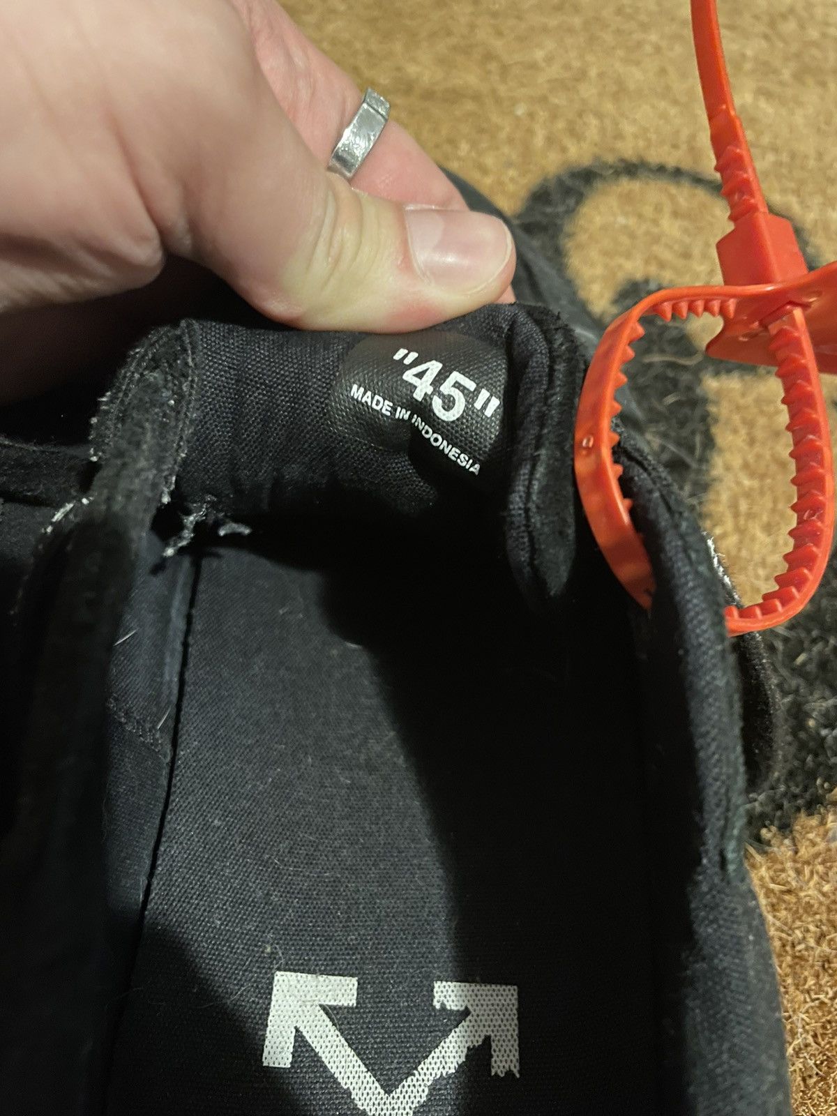 Off-White Off-white Low Volcanized Sneakers Size US 12 / EU 45 - 7 Thumbnail