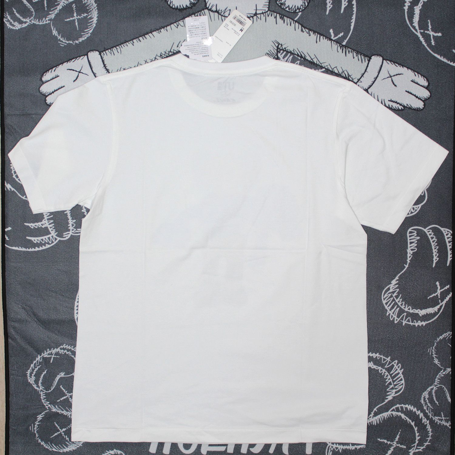 Kaws × Uniqlo KAWS x Uniqlo Gone Tee white Size US M / EU 48-50 / 2 - 2 Thumbnail