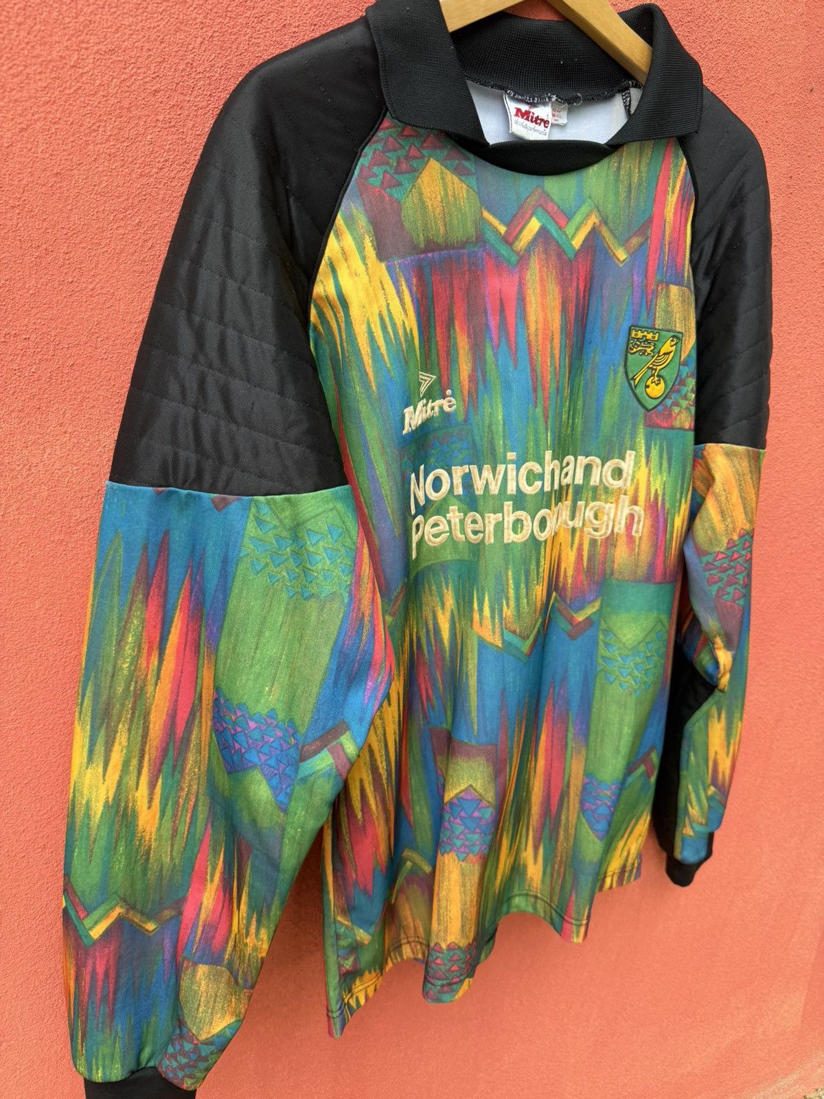 Other Vintage Goalkeeper Norwich City FC Size US XL / EU 56 / 4 - 5 Thumbnail