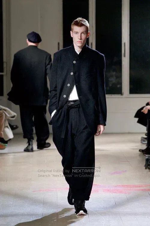 Yohji Yamamoto yohji yamamoto black jacket with silver buttons. Size US M / EU 48-50 / 2 - 3 Thumbnail