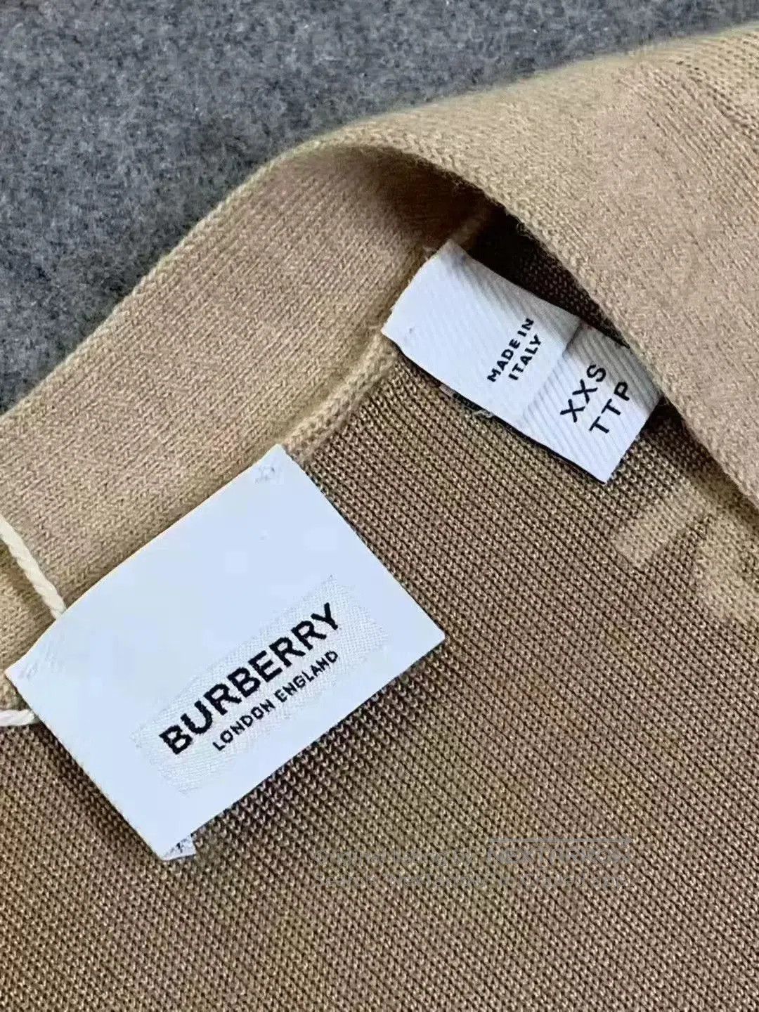 Burberry Burberry Logo Wool Knit Cardigan XXS. Size XXS / US 00 / IT 34 - 9 Thumbnail