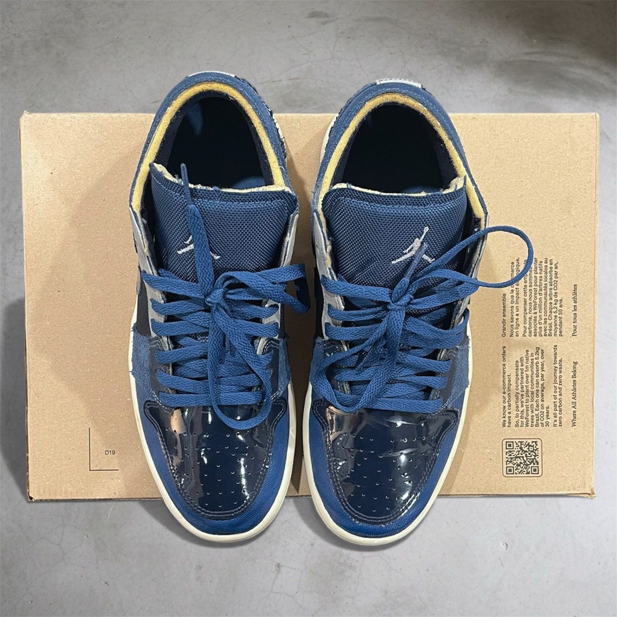Nike Air Jordan 1 Low SE Craft Inside Out Obsidian Sneaker