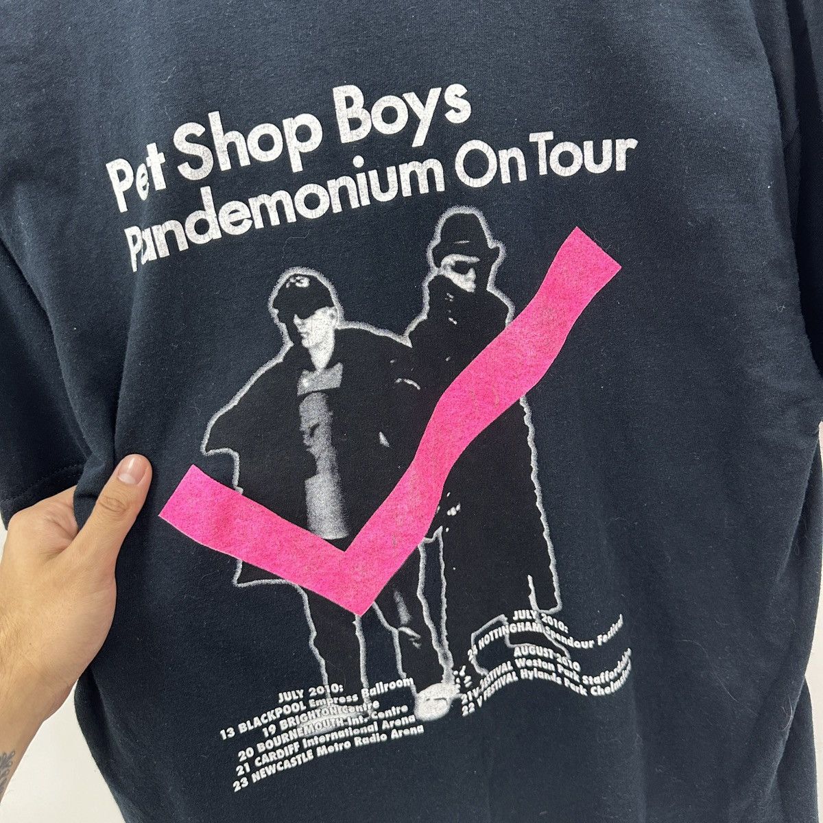 Band Tees Vintage 00s Pet Shop Boys Pandemonium on Tour tee y2k band Size US L / EU 52-54 / 3 - 7 Thumbnail