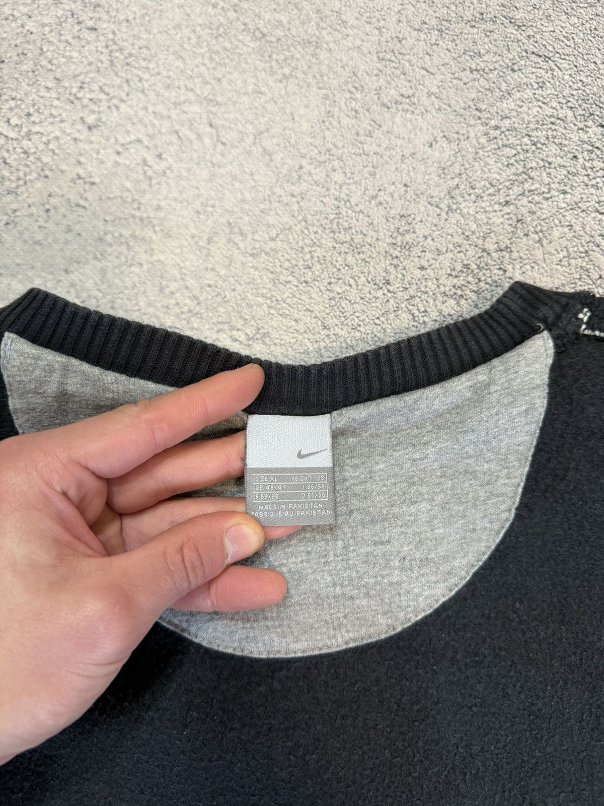 Nike Nike Vintage Sweatshirt XL Swoosh Crewneck Retro Pullover Size US XL / EU 56 / 4 - 7 Thumbnail