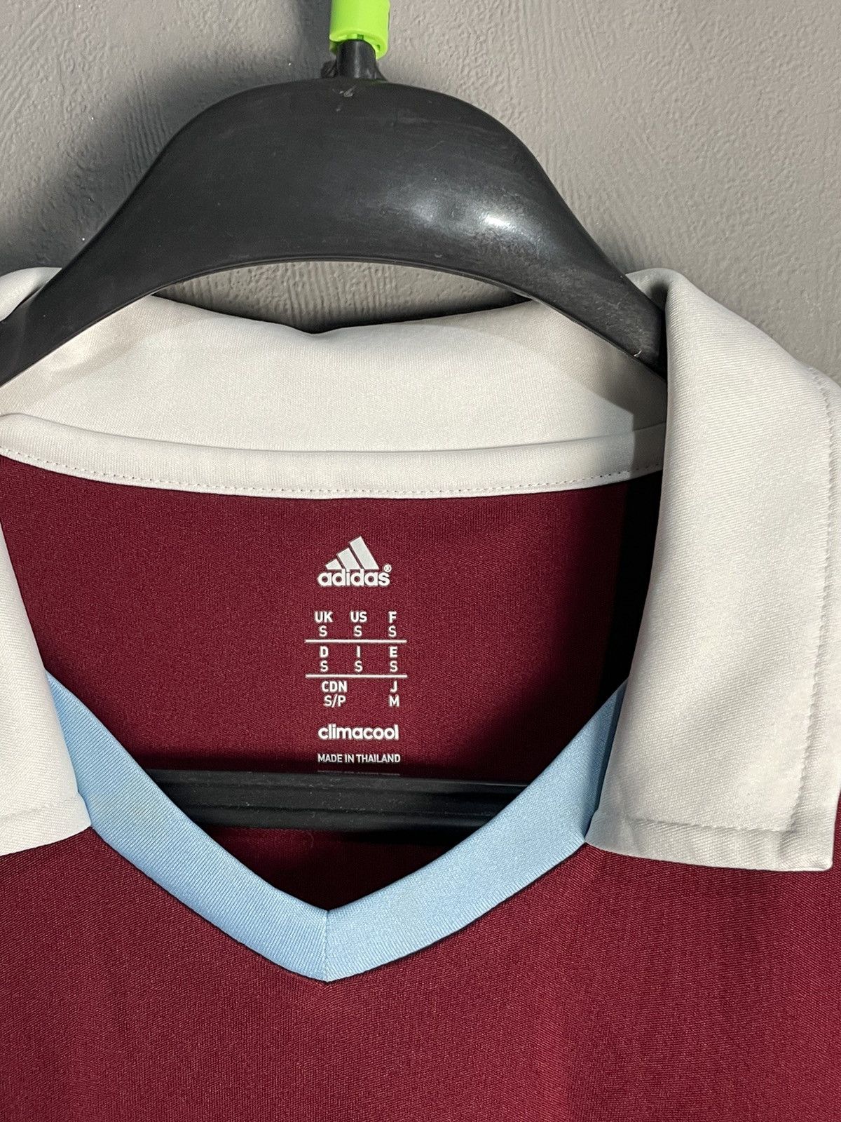 Adidas Adidas West Ham home jersey 2013/2014 size S Size US S / EU 44-46 / 1 - 3 Thumbnail