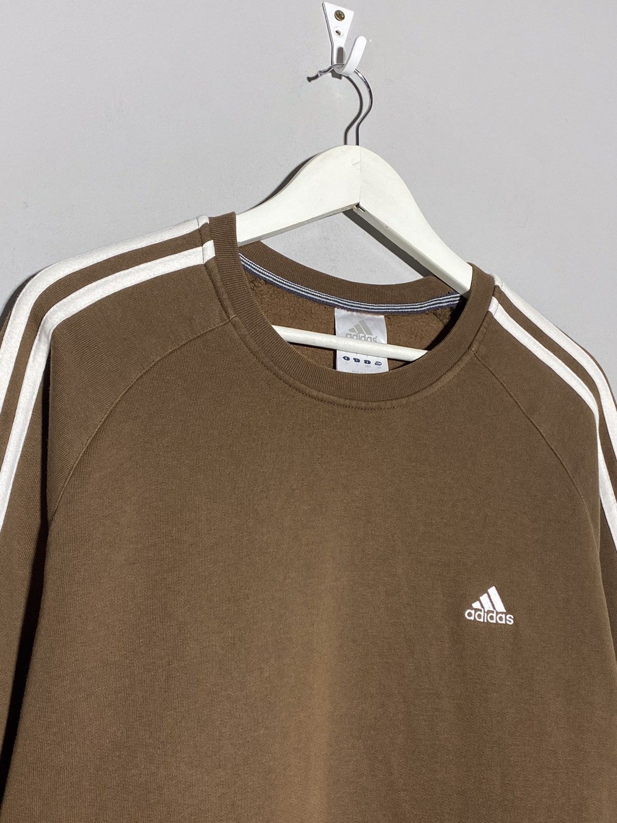 Adidas 🔥 ADIDAS Y2K BROWN 3-STRIPES CREW SWEAT RETRO SPORT VIBE Size US L / EU 52-54 / 3 - 5 Thumbnail
