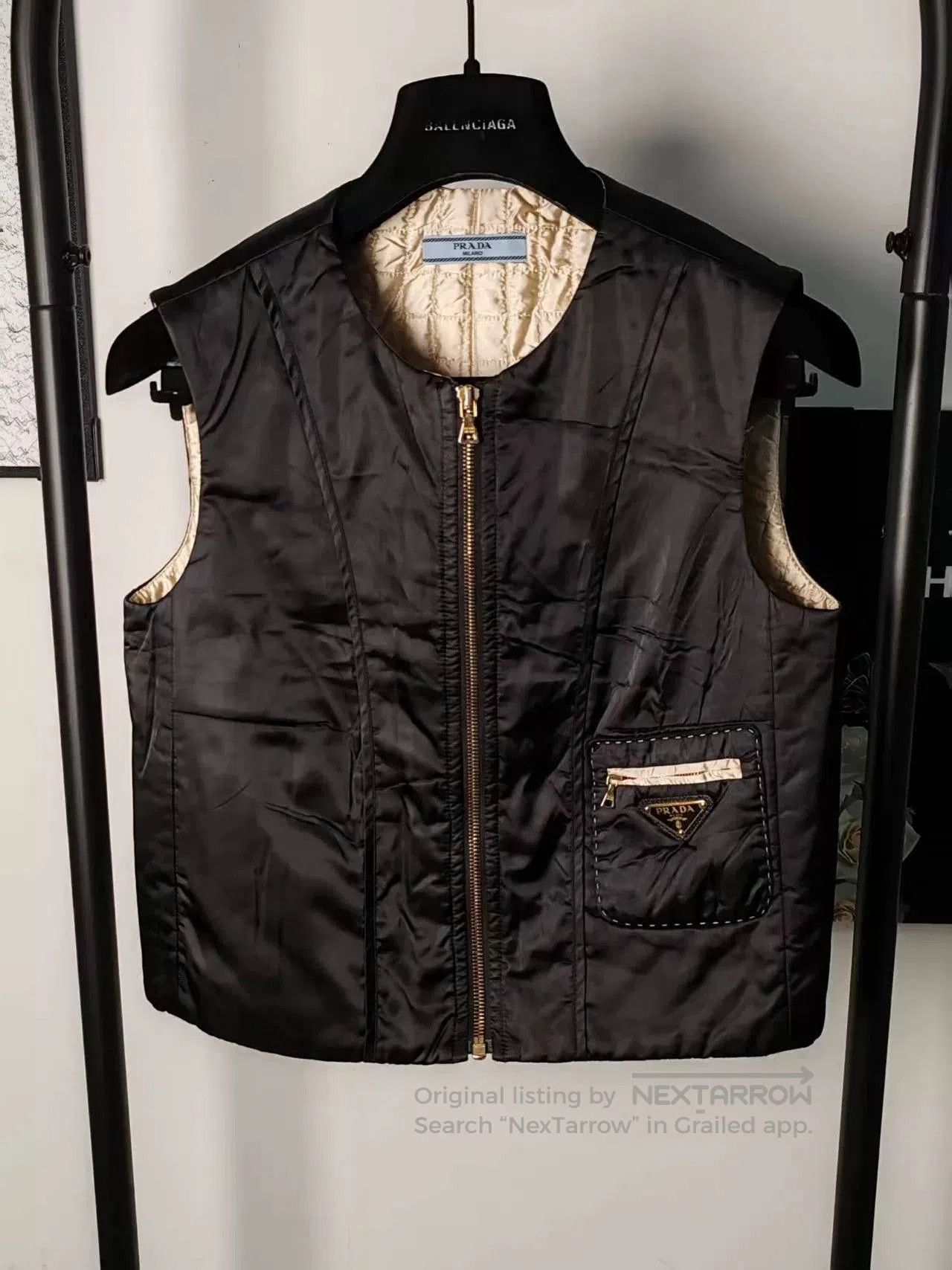 Prada Prada Metal Triangle Cotton Vest. Size US XXS / EU 40 - 1 Thumbnail