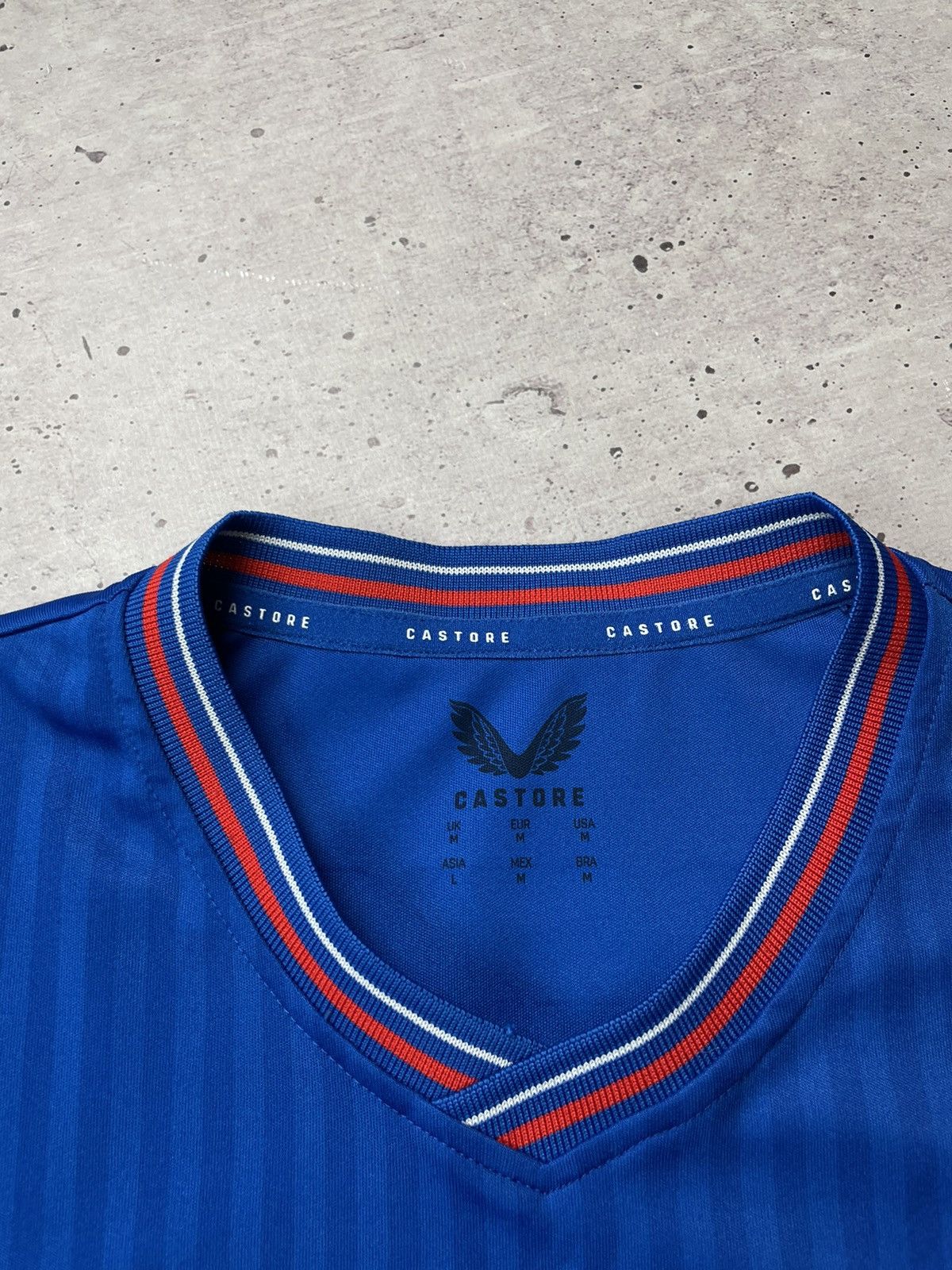 Castore GLASGOW RANGERS 2020 2021 CASTORE SOCCER JERSEY FOOTBALL Size US L / EU 52-54 / 3 - 6 Thumbnail