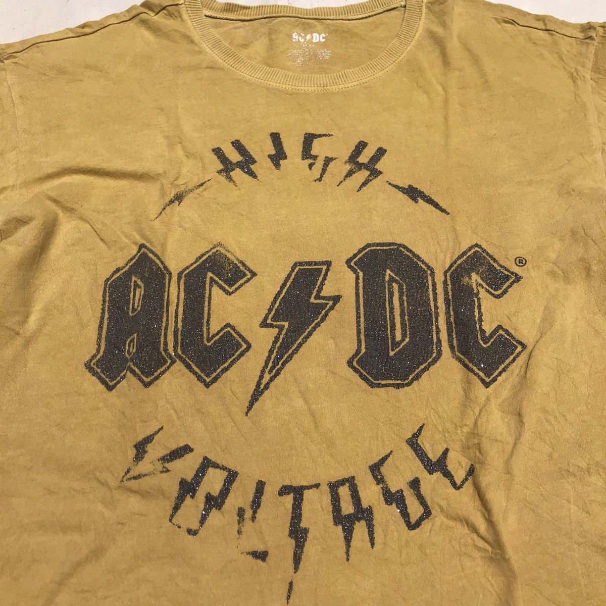 AC/DC × Band Tees AC DC tshirt glamrock band rock n roll tshirt yellow mustard Size US L / EU 52-54 / 3 - 2 Thumbnail