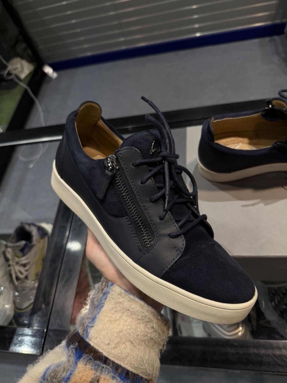 Giuseppe Zanotti Giuseppe Zanotti Frankie Blue Sneakers Size 42EU/9US Size US 9 / EU 42 - 12 Thumbnail