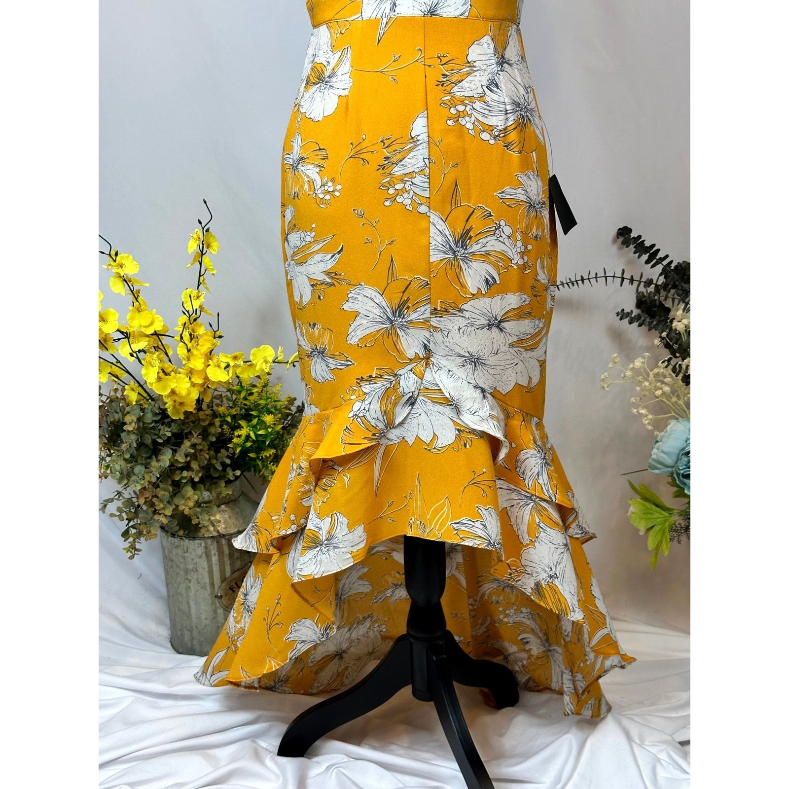 Other Lulu’s Darling Daylily Mustard Floral Hi-Lo Maxi Dress M Size M / US 6-8 / IT 42-44 - 12 Thumbnail