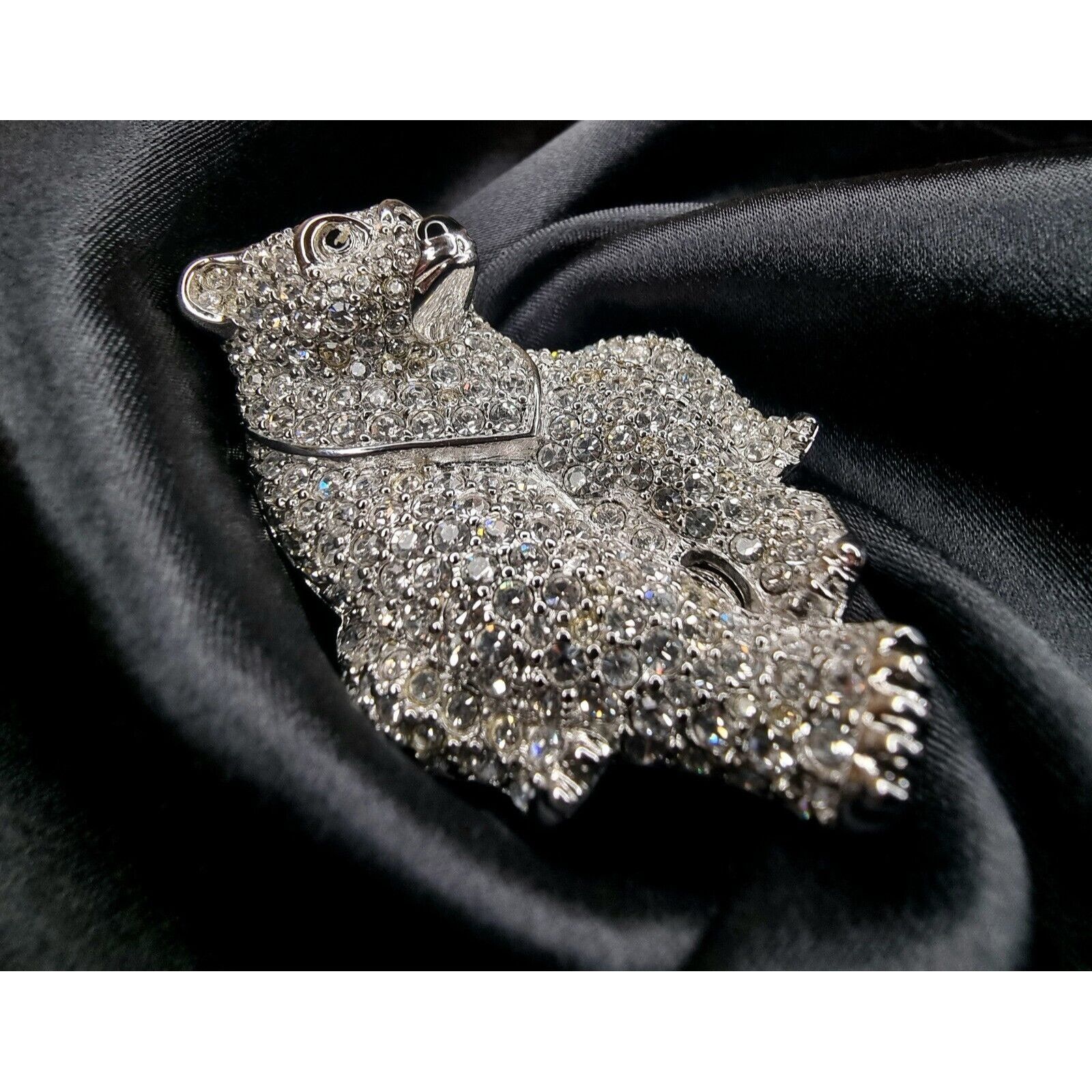 Swarovski Swarovski Swan Signed Silver Tone Clear Crystals Black Eyes Size ONE SIZE - 4 Thumbnail