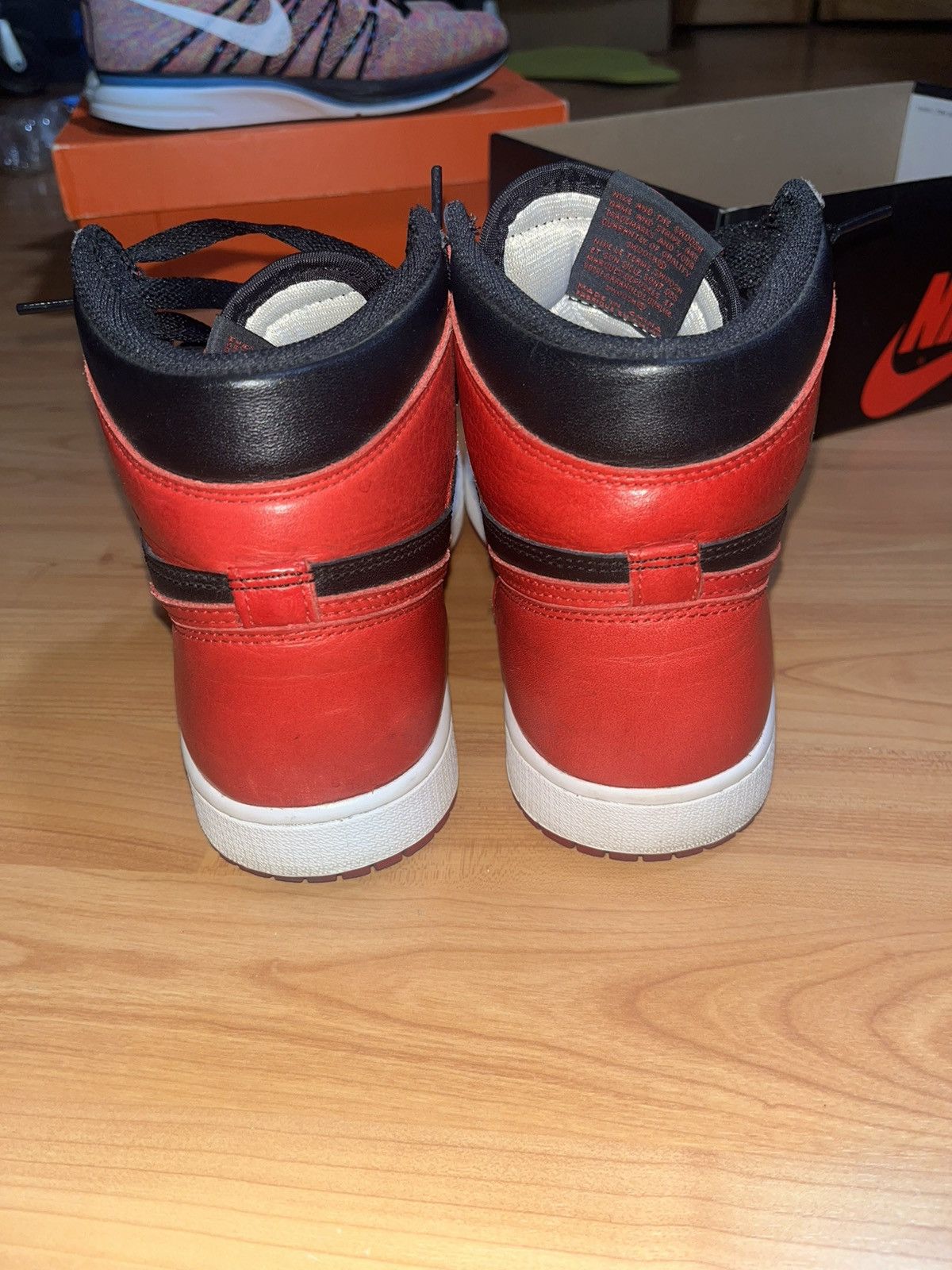 Jordan Brand Air Jordan 1 Retro High OG “Banned” 2016 Size US 8.5 / EU 41-42 - 4 Thumbnail