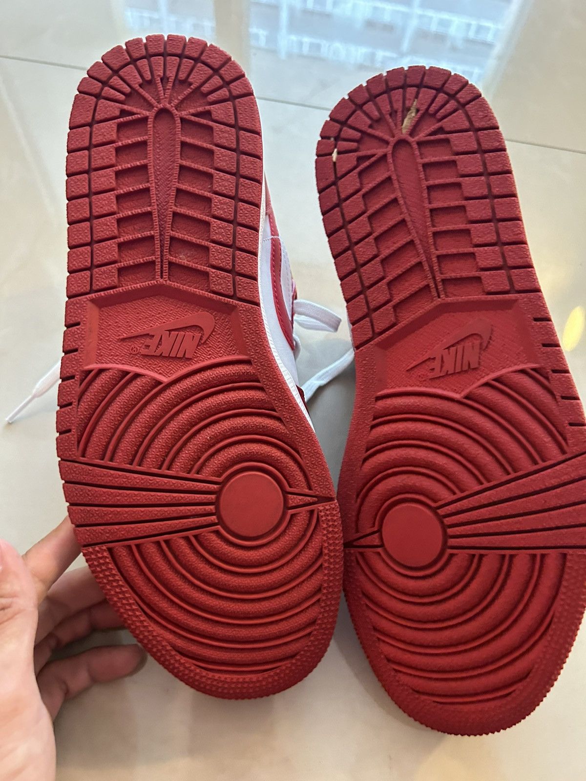 Jordan Brand Jordan 1 low gym red white Size US 9 / EU 42 - 5 Thumbnail