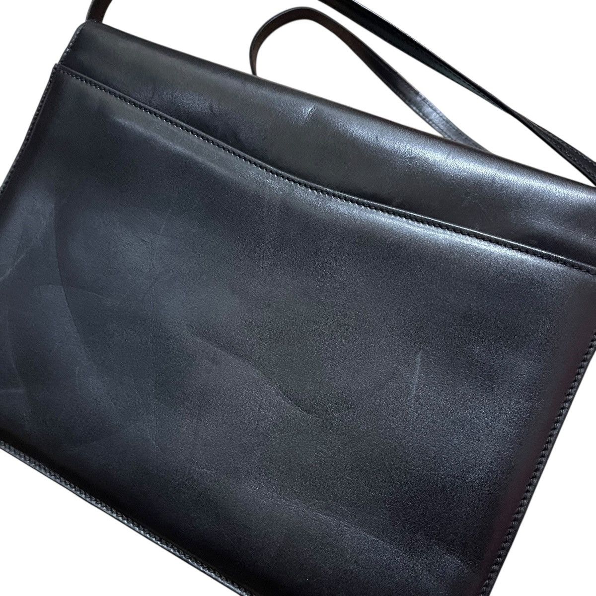 Valentino Authentic Vintage Valentino Garavani Leather Shoulder Bag Size ONE SIZE - 6 Thumbnail