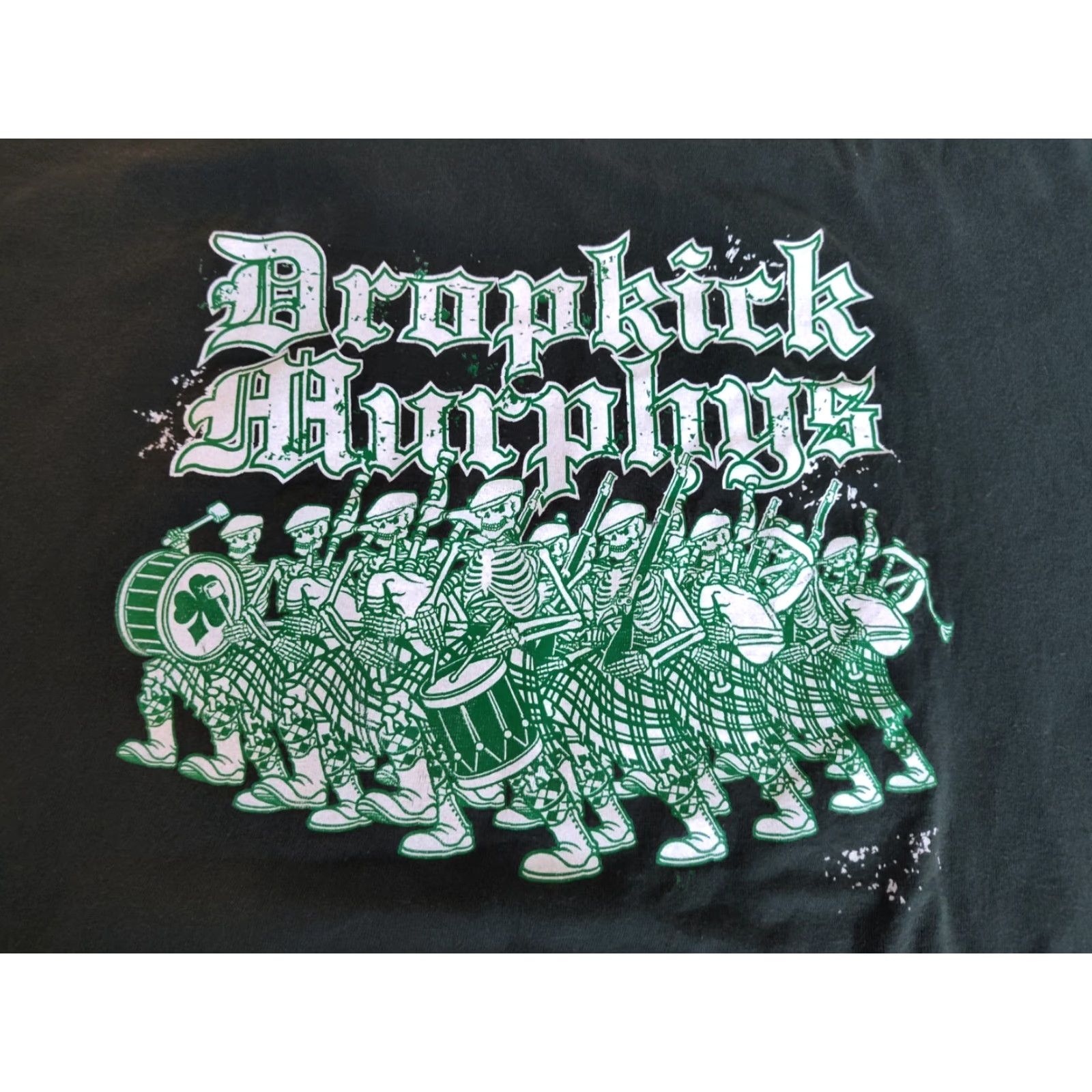 Vintage VINTAGE Dropkick Murphys T-Shirt Green XL Bayside Men Aged Crew Neck Short Sleeve 100% Cotton USA 90s Concert Theme Mens Size US XL / EU 56 / 4 - 2 Thumbnail