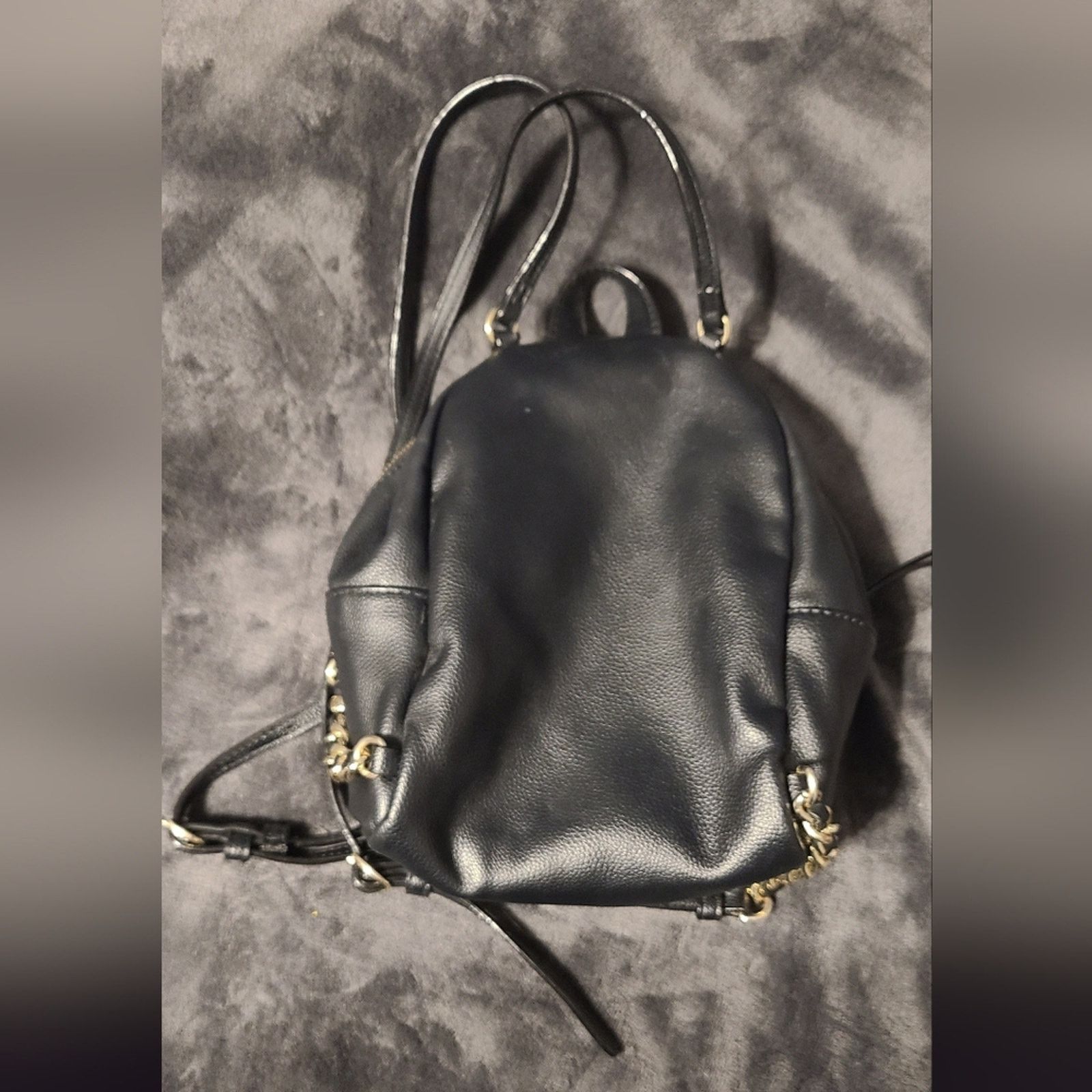 Victoria's Secret Victoria's Secret Pebbled V Quilt Small Backpack Size ONE SIZE - 4 Thumbnail