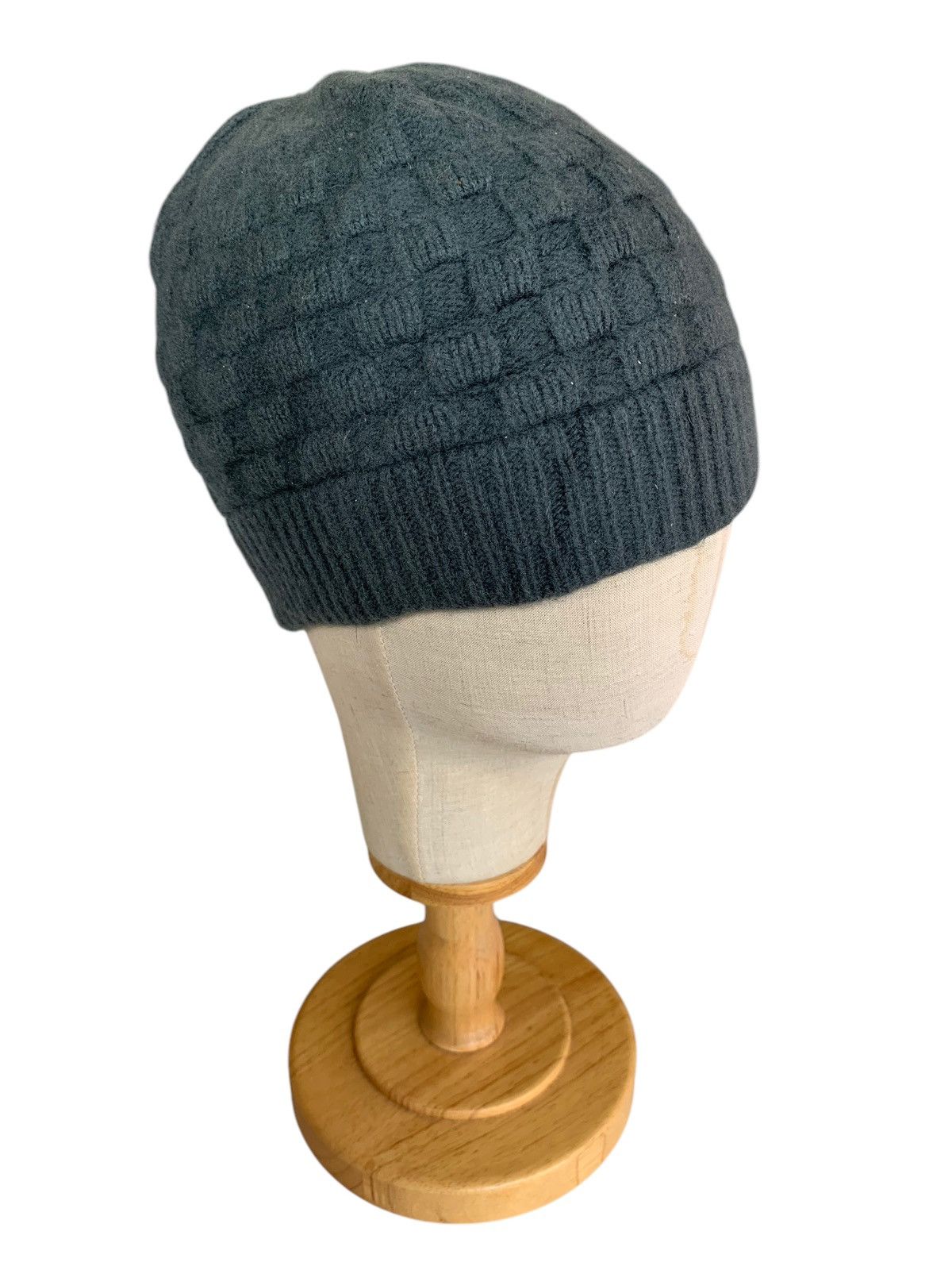 Jun Takahashi × Undercover × Uniqlo UNIQLO U WOOL WINTER SESSIONS BEANIE HATS Size ONE SIZE - 2 Thumbnail