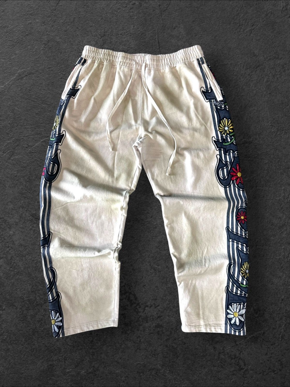 Vale VALE FOREVER FLORAL SWEATPANTS SIZE L Size US 36 / EU 52 - 2 Thumbnail