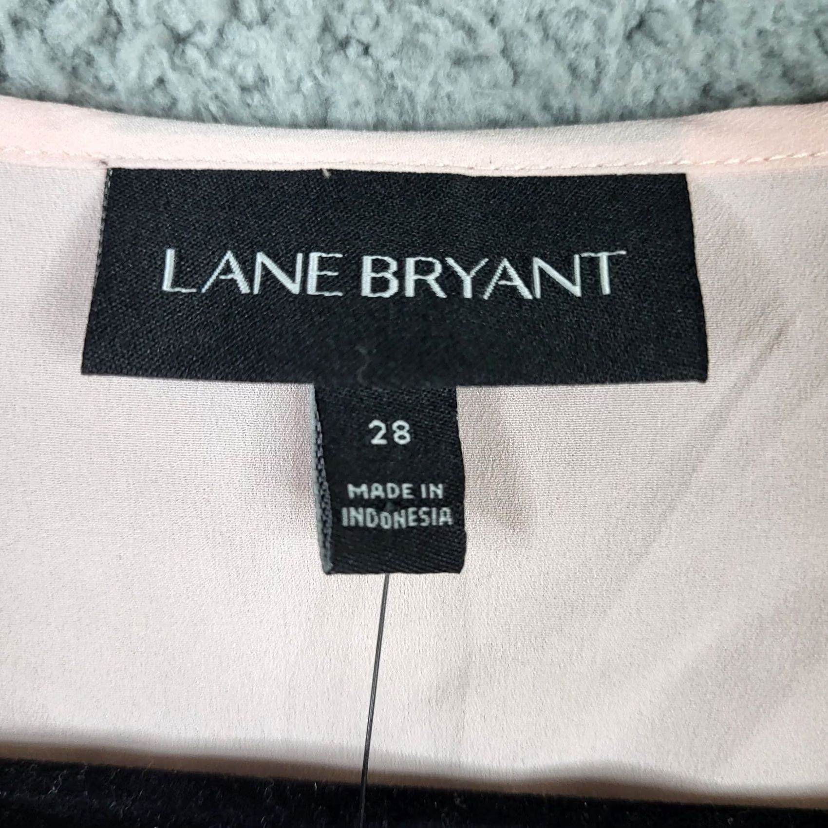 Vintage Lane Bryant Women’s Plus Tank Top V-Neck Sleeveless Pink 28 Blouse Shirt Reg Fit Casual Size 4XL / US 24-26 - 2 Thumbnail