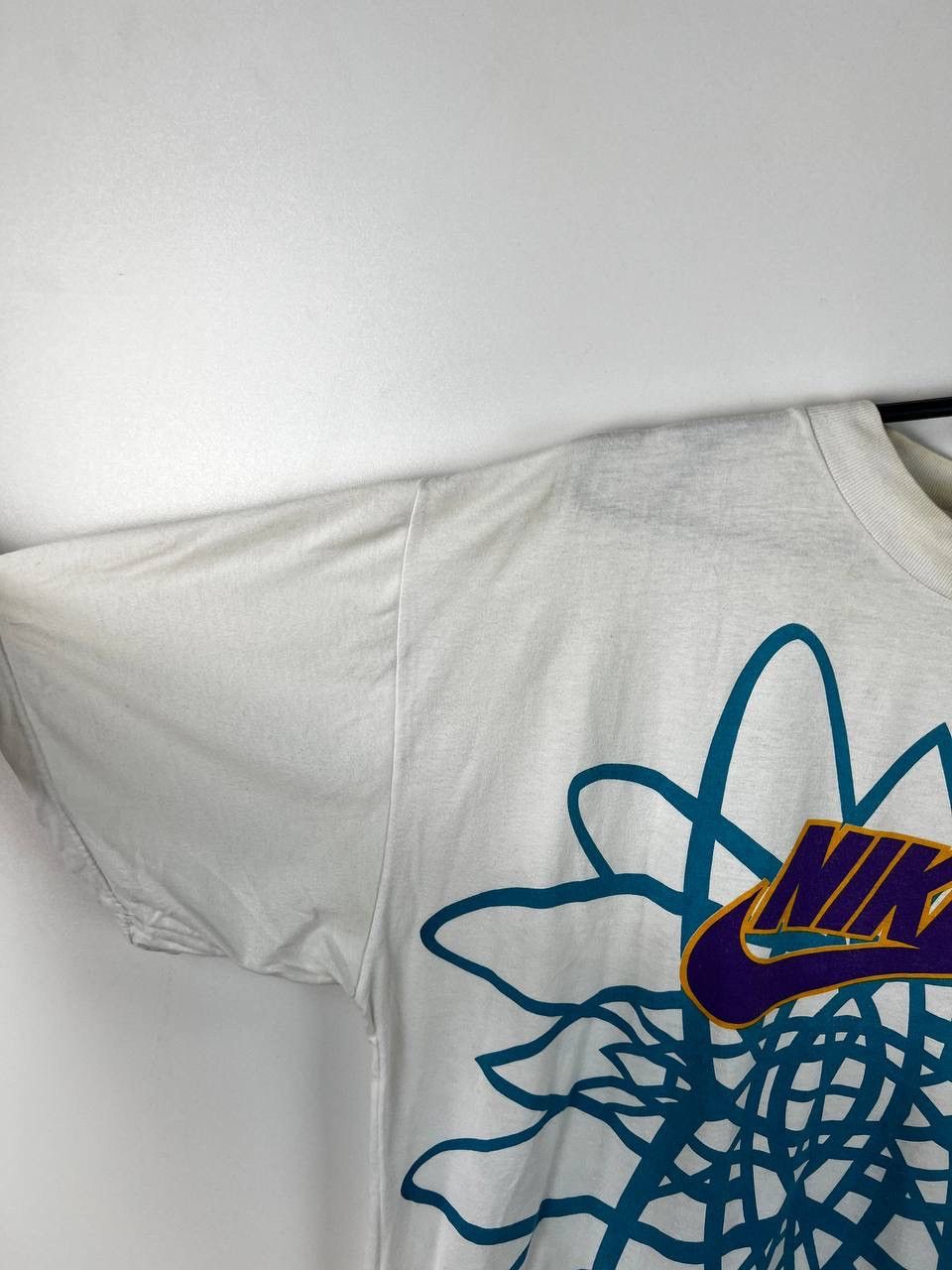 Nike × Vintage Nike International 90s streetwear vintage t-shirts size L Size US L / EU 52-54 / 3 - 3 Thumbnail
