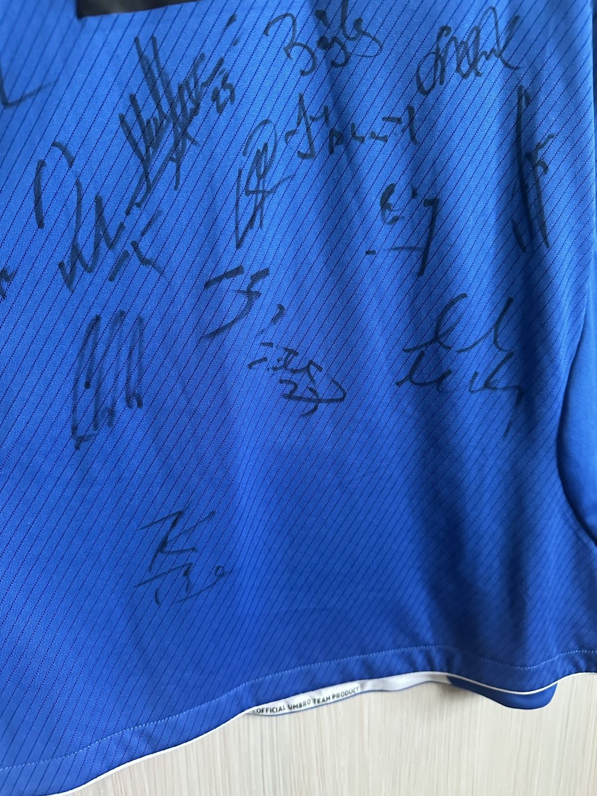 Umbro Umbro Scotland Rangers 2008/2009 team signatures Size US L / EU 52-54 / 3 - 6 Thumbnail