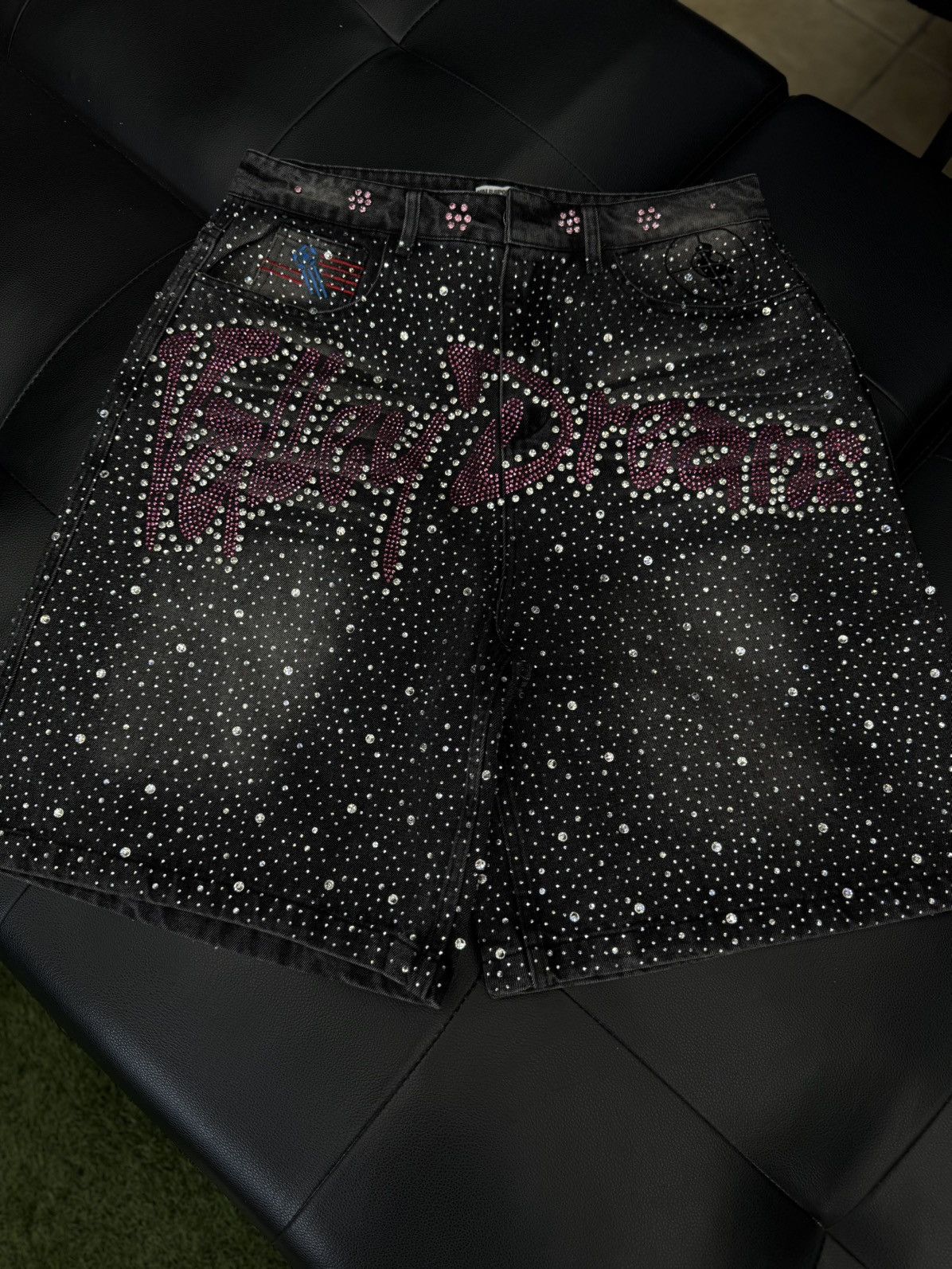 Vale Vale Valley Dreams Rhinestone Shorts Size 30 Size US 30 / EU 46 - 1 Thumbnail