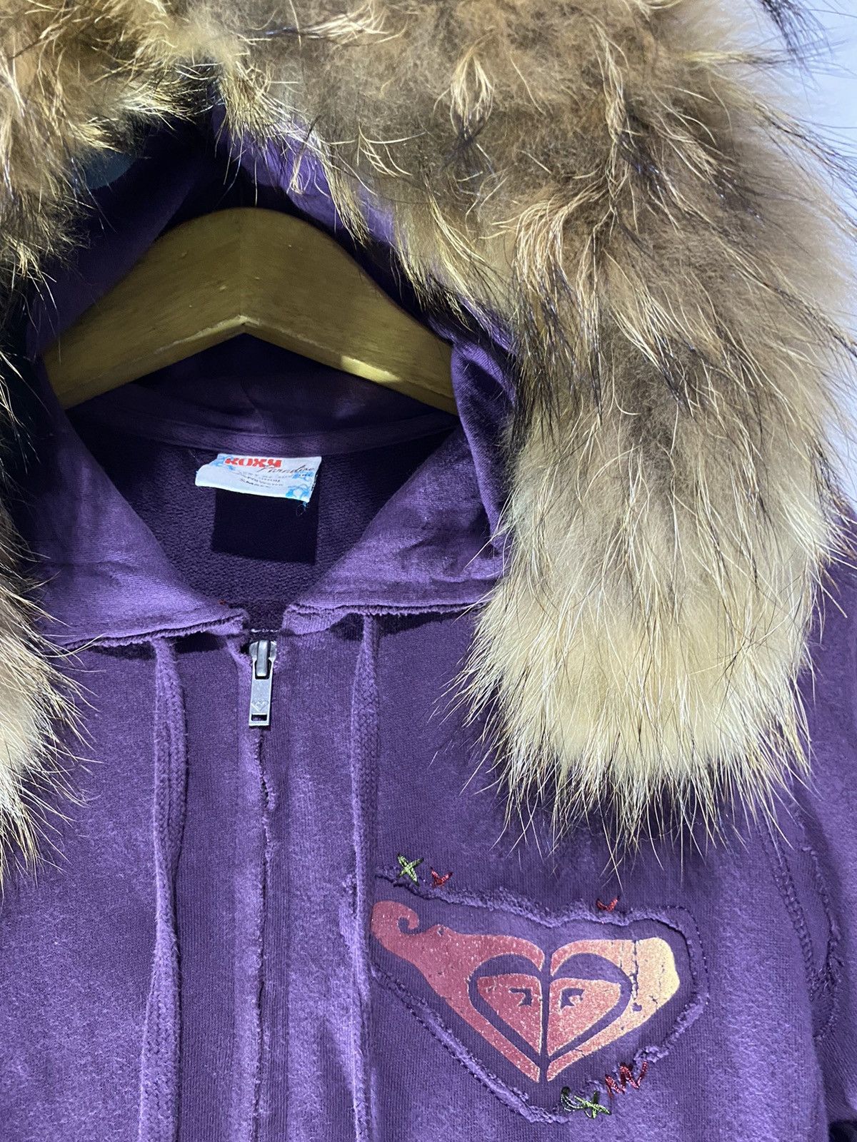 Le Grande Bleu (L.G.B.) Vintage roxy faux fur distressed hoodie Size US S / EU 44-46 / 1 - 6 Thumbnail