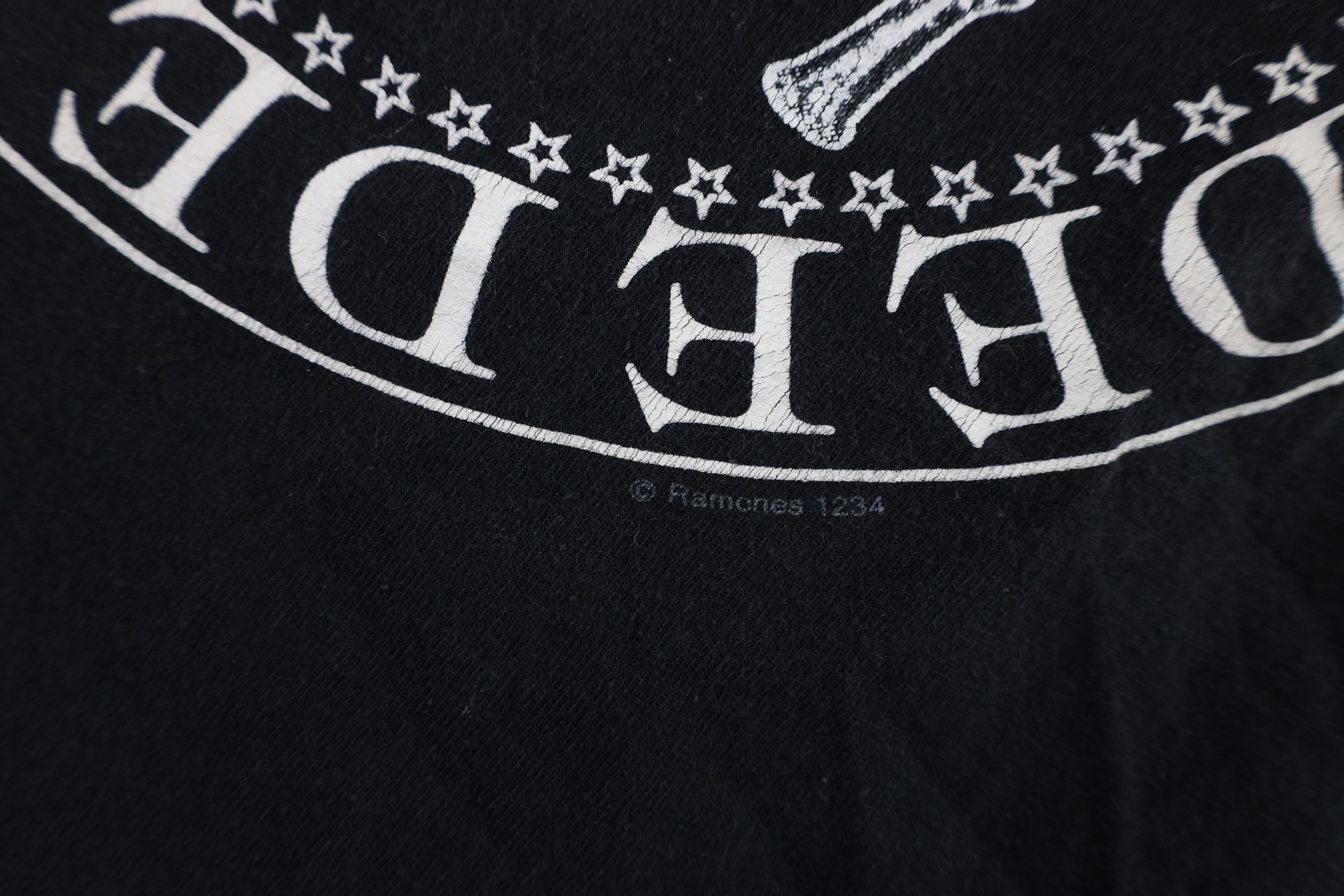 Vintage Vintage Y2K Spell Out The Ramones Band T-Shirt Black Size US M / EU 48-50 / 2 - 6 Thumbnail