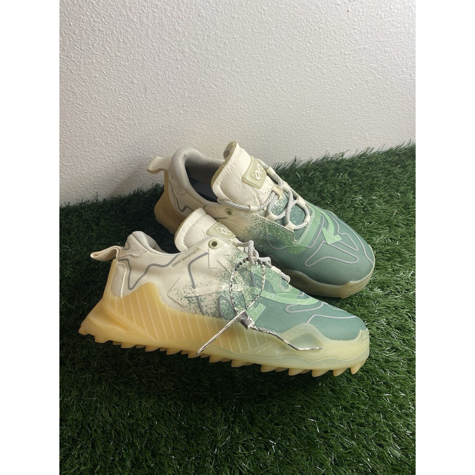 Off-White Off-White ODSY-1000 “Green Cream Colorblock” | Size 44 EU Size US 11 / EU 44 - 2 Thumbnail