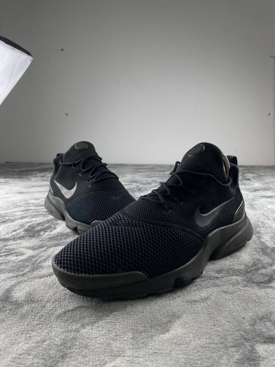 Nike Nike Presto Fly Trainers Sneakers Shoes Men Size 44 Black Size US 11 / EU 44 - 1 Thumbnail