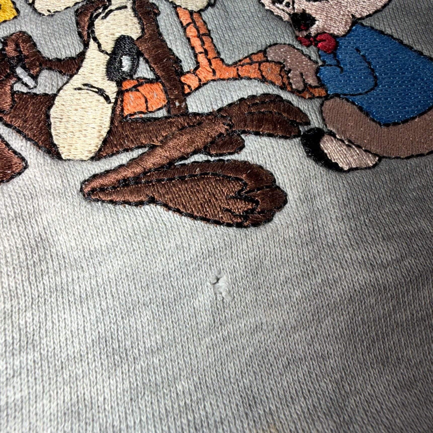 VINTAGE 1990s Acme Looney Tunes Central Logo Sweatshirt Gray M Mens Regular Pullover Crewneck Logo Stained