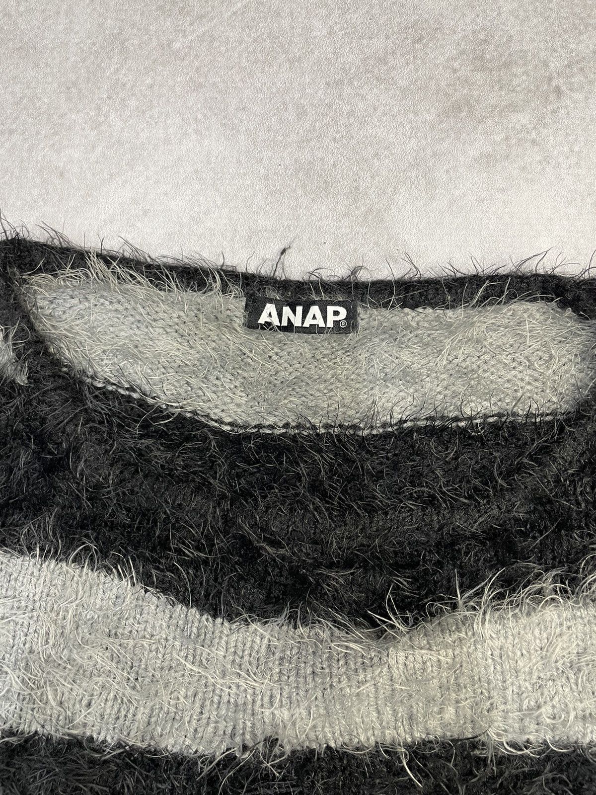 Japanese Brand 2000s Anap Grunge Distressed Fuzzy Sweater Size US M / EU 48-50 / 2 - 10 Thumbnail