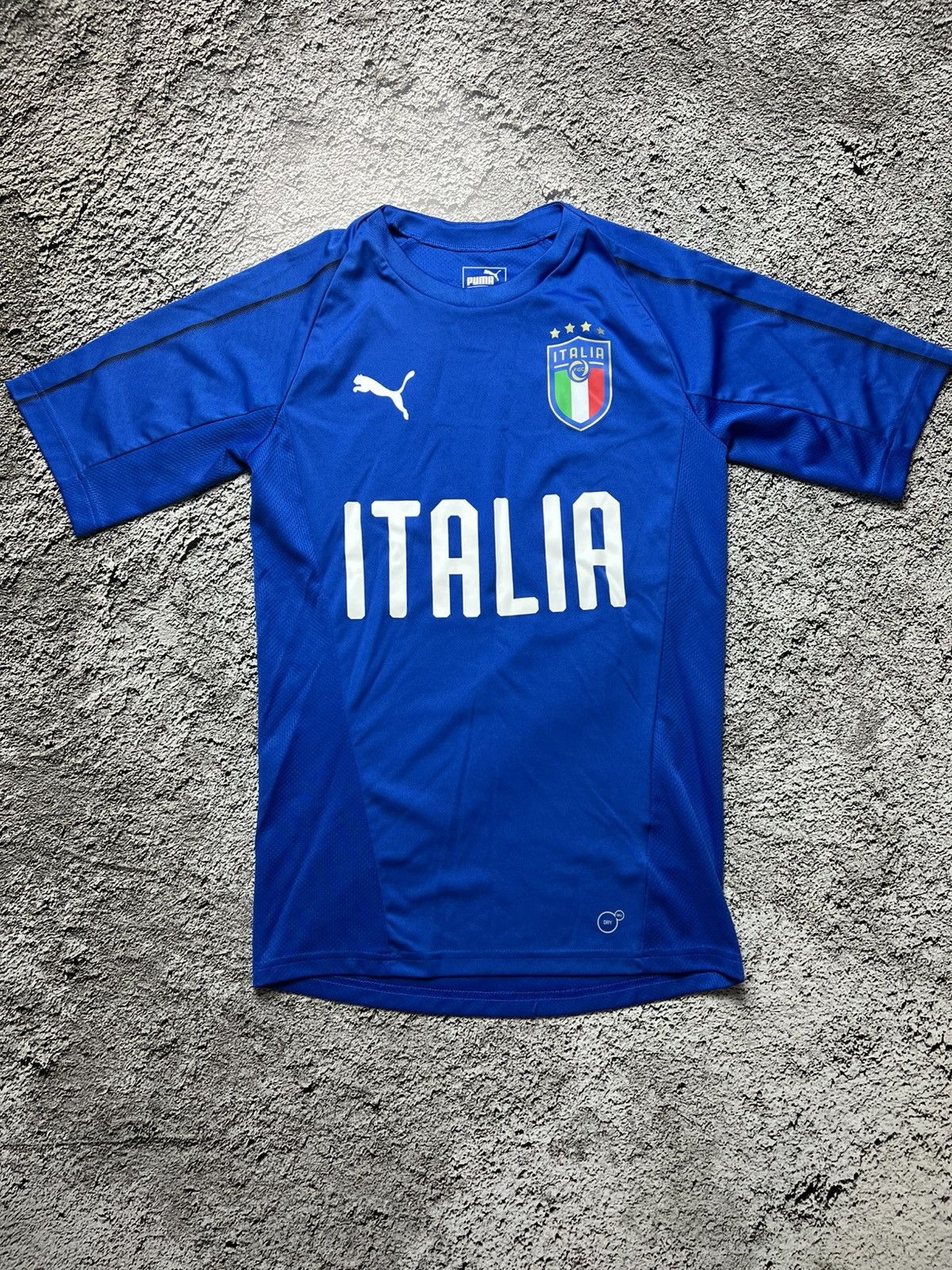 Puma 2017-2018 Italy national football team puma jersey Size US S / EU 44-46 / 1 - 1 Thumbnail
