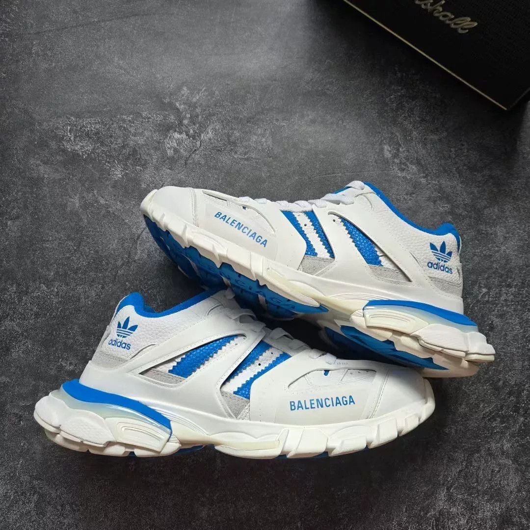 Balenciaga Balenciaga Collab Blue Lowtop Sneakers 41 Men Size US 8.5 / EU 41-42 - 1 Thumbnail
